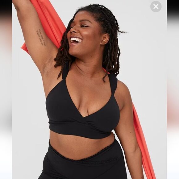 NWT Aerie Offline Real Me Extra Stretch Ruffle Sports Bra in Black - Picture 1 of 7